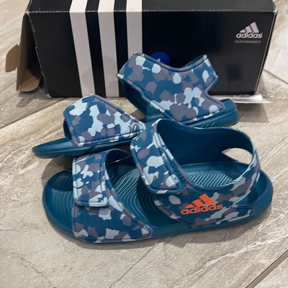 Kids sandals